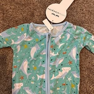 Little Sleepies shark zip one piece 2T. Never worn.